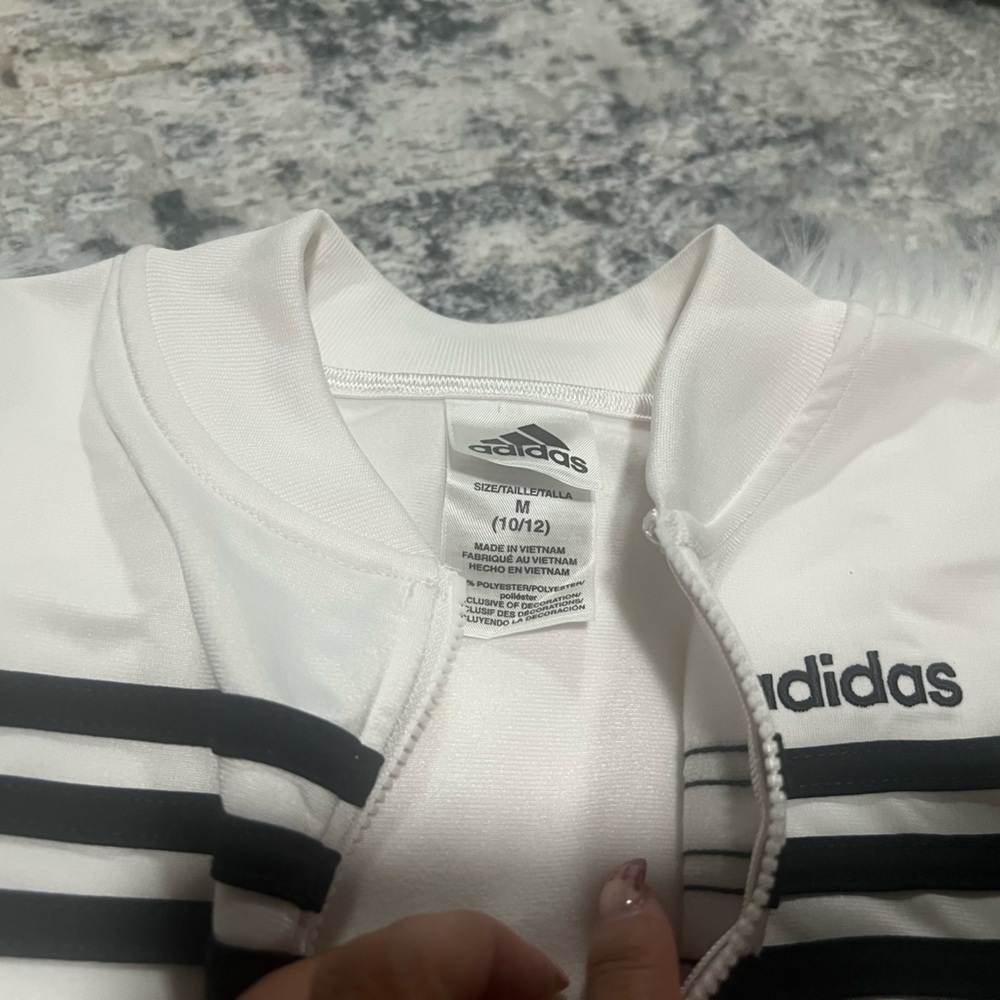Adidas - Picture 3 of 4